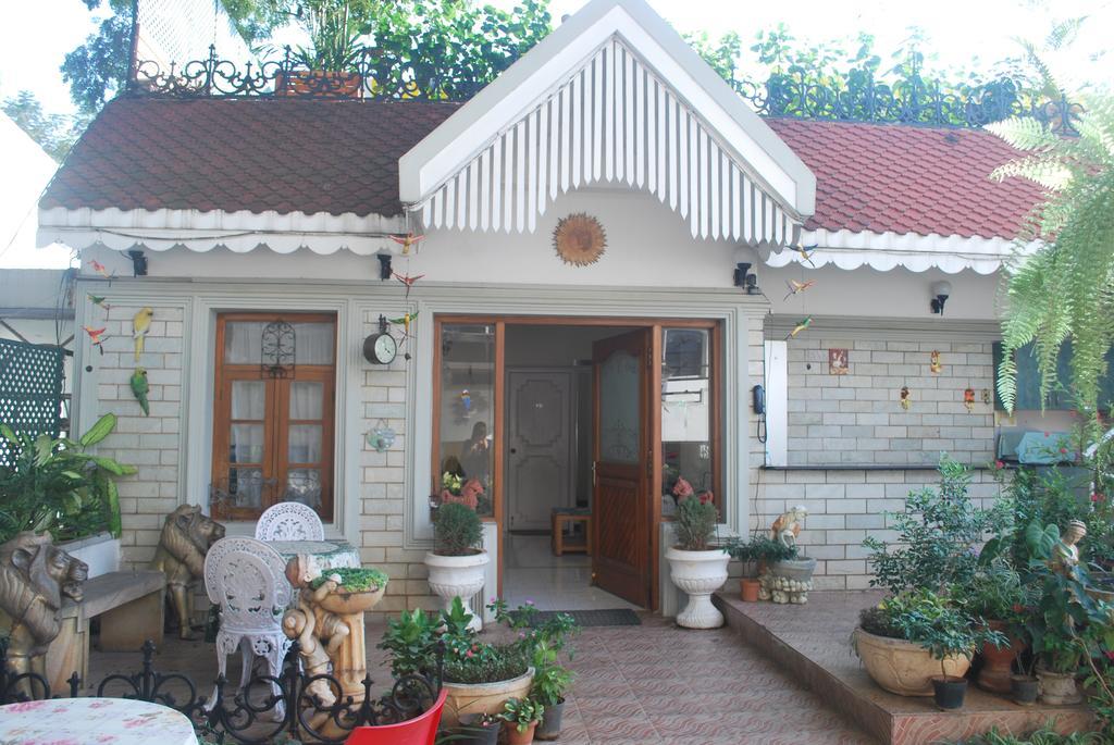 Bed and Breakfast Terrace Gardens à Bangalore Extérieur photo