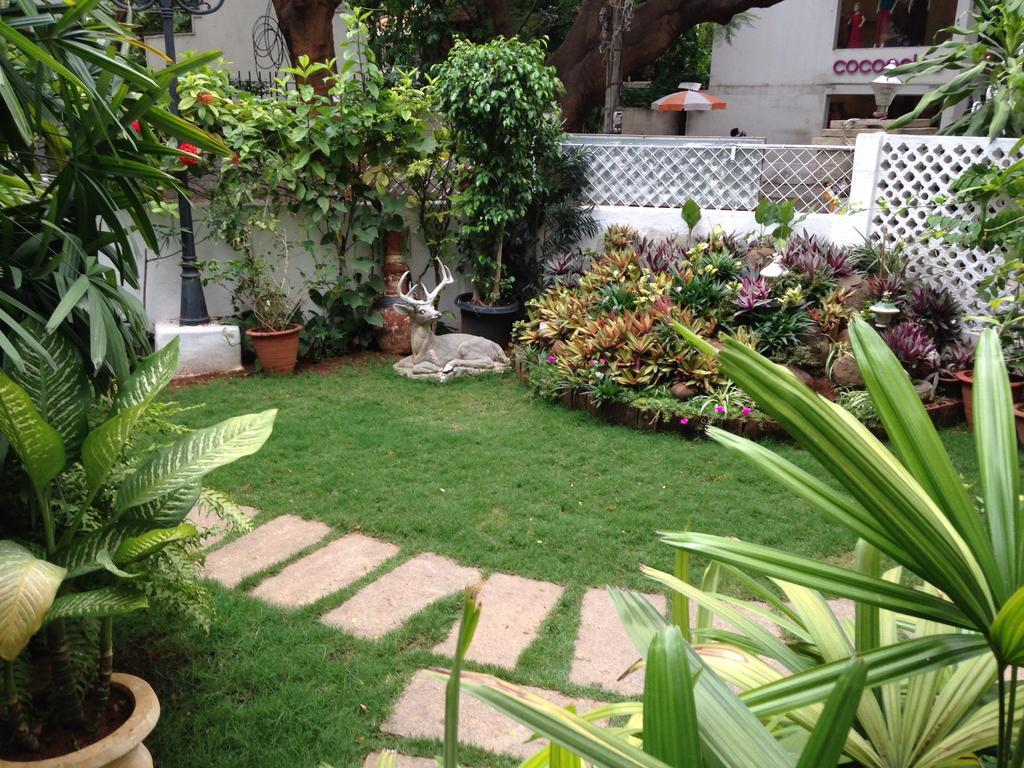 Bed and Breakfast Terrace Gardens à Bangalore Extérieur photo