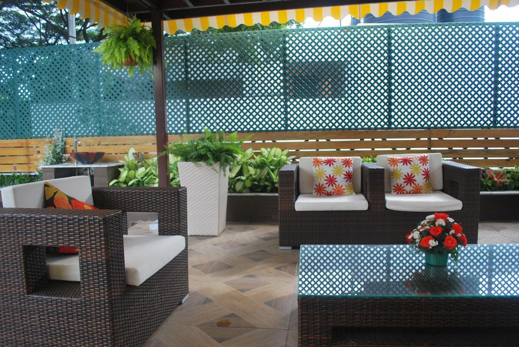 Bed and Breakfast Terrace Gardens à Bangalore Extérieur photo