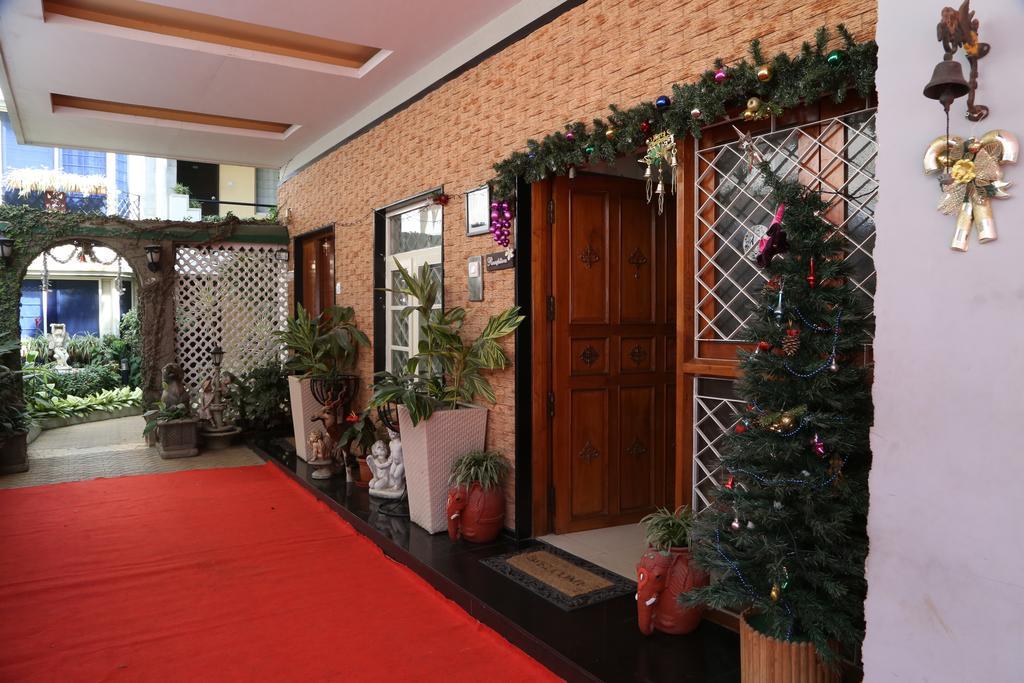 Bed and Breakfast Terrace Gardens à Bangalore Extérieur photo